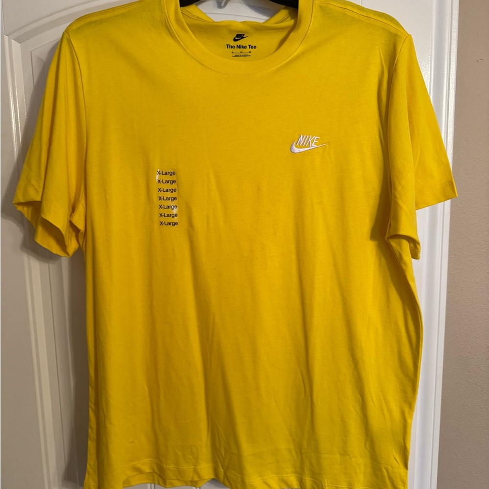 Nike men’s t-shirt